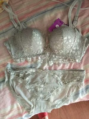 物流很快,内衣也很不错,摸着很顺滑,质量杠杠的。下次还会继续来买的。 物流很快,内衣也很不错,摸着很顺滑,质量杠杠的。下次还会继续来买的。