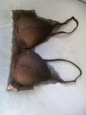 内衣很好，比实体店质量好，还便宜满意，还买一送一，非常满意