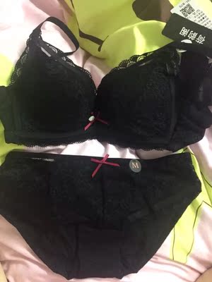 很好穿已经是第二次买了，很聚拢，款式不错，值得入手。