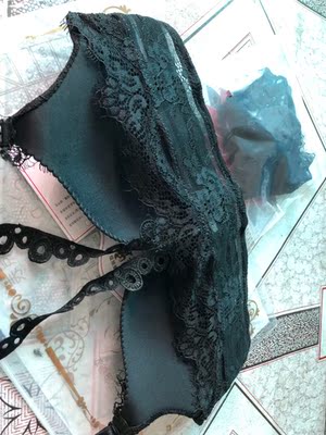 还送了内裤.质量好呢，挺合适.