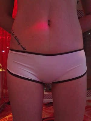 女朋友很喜欢 我也很喜欢 穿上效果和预想的一样 很满意