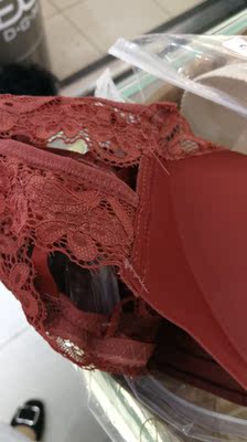 以为是薄款的 其实下部有海绵 直接挺好的