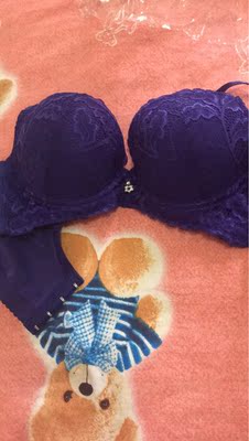 第一次尝试这么深的颜色，有点厚留着秋冬穿啦