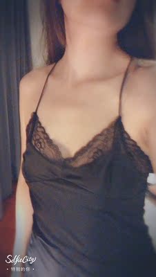 款式很性感 面料也舒服 款式很性感 面料也舒服