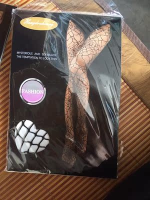 物流很给力，袜子看起来还不错