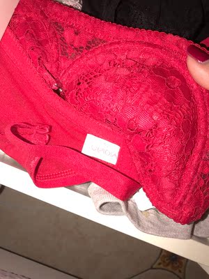 第二次买了,非常好，显得胸型好，就是断货了，想买粉色