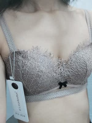 必须好评！我这个没胸的人有史以来买的最好穿的内衣了 很贴身 又很好看 比之前买的几百块钱的内衣好穿 不知道会不会变形 但决定马上再追加几套