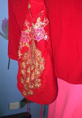 挺好看的，就是裤子有点小，颜色很好，买回来配我的古装穿