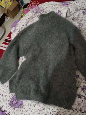 以前在天猫淘宝上买东西，都是系统自动好评，花了有好多好多钱，后来才知道淘宝评论得积分可以涨淘气值时，才知道评论的重要性，所以以后无论买什么东西，我都先把这段话复制粘贴下来，然后再写宝贝评论，没错，评论80个字以上就可以获得50个积分。