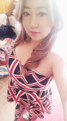 特别喜欢这个裙子,穿着很漂亮,第二次购买了 特别喜欢这个裙子,穿着很漂亮,第二次购买了