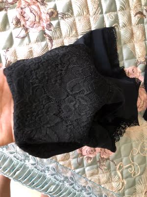 这个宝贝非常满足我的需要，腰部的蕾丝质量很好，高度到肚脐，嗯，面料是网纱的，夏天穿比较透气。号码比69的小一点这款买的xxl，和另外那款的xL大小是一样的。瘦肚子效果很好，推荐购买。