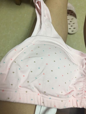 看上这款宝贝已经很久了,终于到手了,挑来挑去挑了这家,事实证明我的眼光还是很好的哟,没有让我失望,宝贝质量还不错,做工精细,颜色没有色差,收到货立刻检查过也没发现什么问题,其他和描述的一样,店家货发到的也很及时,服务态度热情周到,没什么挑剔的,很满意,全五分!本人习惯给好评,加油!希望再次合作愉快哦! 看上这款宝贝已经很久了,终于到手了,挑来挑去挑了这家,事实证明我的眼光还是很好的哟,没有让我失望,宝贝质量还不错,做工精细,颜色没有色差,收到货立刻检查过也没发现什么问题,其他和描述的一样,店家货发到的也很及时,服务态度热情周到,没什么挑剔的,很满意,全五分!本人习惯给好评,加油!希望再次合作愉快哦!