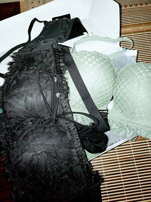 真的太好看了🙈感觉对我来说有点厚,但是,穿上真的很舒服,一点都不闷,然后,这个绿色有一点色差,我还是能接受的哈 真的太好看了🙈感觉对我来说有点厚,但是,穿上真的很舒服,一点都不闷,然后,这个绿色有一点色差,我还是能接受的哈