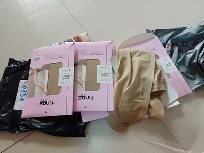 质量挺好的 也不勾丝 穿上显瘦