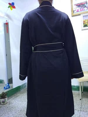 活动半价到手的。好喜欢这个款，结果一到家就被阿姨看上拿去了😂&hellip;&hellip;看来我是要再来一件粉色的咯。再说回睡袍，料子滑滑的，现在穿正合适。总之，喜欢得不得了！也推荐各位mm买咯，看上不用再犹豫哈&hellip;