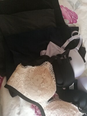 颜色有点偏暗，舒适度一如既往的优秀啦！表扬客服小姐姐cc，回复迅速而且态度非常好，9.9凌晨这么忙我拍错了颜色她也很快帮我解决了，比心哟~