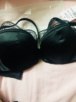 卖家发货速度快，而且物流也很快，之前就看中了，这次趁着99活动赶紧买了一件回来，真的好划算，还可以用天猫优惠券满300减30跨店的！一次性买了好多东西，坐等卖家再搞活动！