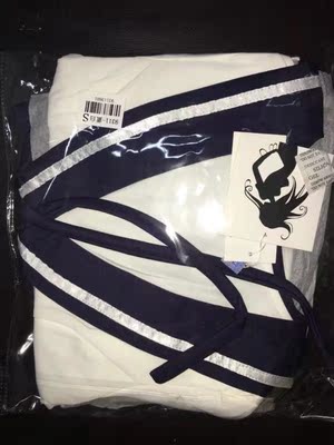 衣服质量很好，颜色好看。面料很舒服。美美哒