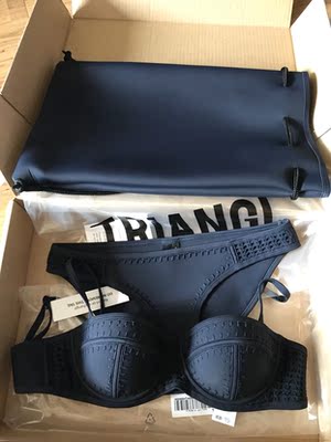 第一次淘宝写评价，从来都是默认好评。掌柜非常负责，担心穿着不合适，掌柜特别多寄了一件小号来方便选择。品质很好，还没出门就在家自拍给老板上个买家秀！真的很棒！