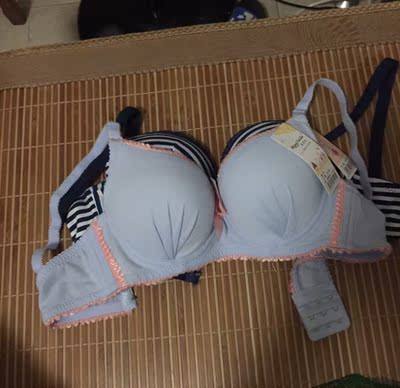 第二次购买，大小合适，质量还行，穿起来也舒服的，还会光顾的。。