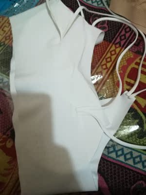 款式非常喜欢，料子摸上去很舒服，很满意的一次购物！