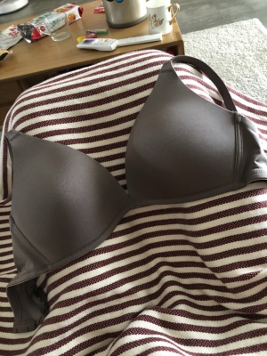 质量还不错 就是没胸了 质量还不错 就是没胸了