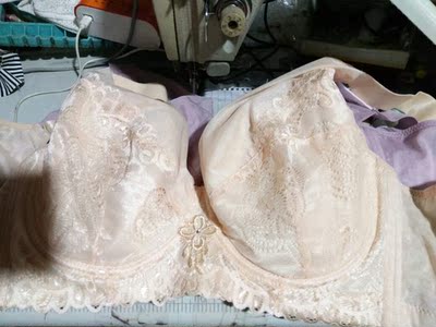 这次是最满意的一次购物， 里面是纯棉的， 做工质量没得说，