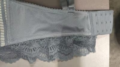 物流挺快的 码数很准 大小合适 料子摸起来很舒服 关键是很好看 物流挺快的 码数很准 大小合适 料子摸起来很舒服 关键是很好看