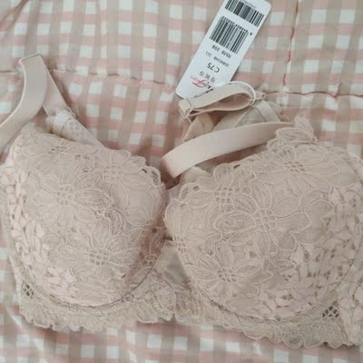 🌿️蕾丝面料柔软、舒适； 🌿️试穿了下，还是比较舒适的，尺码合适； 🌿️非常爱这种淡淡的肤色； 🌿️无论是夏季还是冬季，喜欢这种薄薄的款式。 🌻️🌴️