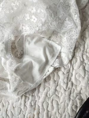 质量很好,摸着滑滑的,穿着舒服,非常满意! 质量很好,摸着滑滑的,穿着舒服,非常满意!