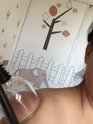 产品很好用,身体湿气重,用后身体轻松多了,原来身体到处痛,不能在空调房里,身体里好像有虫子爬一样,用了三天后现在好多了。谢谢阿迪科特产品。另外店家与客服都很耐心,不怕麻烦的怎么使用一 产品很好用,身体湿气重,用后身体轻松多了,原来身体到处痛,不能在空调房里,身体里好像有虫子爬一样,用了三天后现在好多了。谢谢阿迪科特产品。另外店家与客服都很耐心,不怕麻烦的怎么使用一