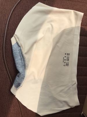 快递挺快，东西挺好，都是独立包装，感觉就有点品质感，东西摸起来手感也不错。