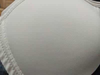 质量非常好，与卖家描述的完全一致，非常满意,真的很喜欢，完全超出期望值，发货速度非常快，包装非常仔细、严实，物流公司服务态度很好，运送速度很快，很满意的一次购物。非常的好，真的，质量保证，价格合理，服务态度好，物流速度也很快，完美的一次网上购物。大家自己看图吧，真的可以这个价位，真的真的真的，我支持大家尝试购买一次，一定惊艳你的眼光，刷新你的三观哦！（第三次购买）