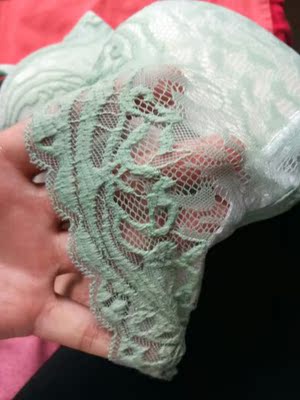 发货很快，试穿效果不错，没有钢圈很舒服，好评