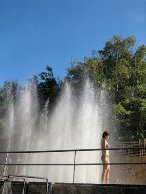 勒得胸更平了，其它完美