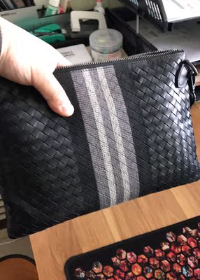 火爆的艾利斯斯普林斯男包怎么样，真相如何,看过才知