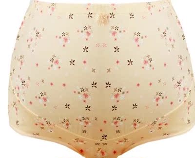 内内收到了，很满意 ，摸起来跟柔软，穿着舒服，性价比高，摸在手里的感觉 非常好，做工非常仔细，没 有多余的线头, 特别喜欢，清洗了之后来评价的，一点不褪色，也没有浮毛。很舒适，很软，弹力很好，不会勒。很贴身，又不紧绷，每一件颜色很好看，以后还会光顾！质量非常好，纯棉的，穿着很舒服，洗过了 不掉色不浮毛，很好选择很清爽的颜色，材质是纯棉的，洗了不会掉色也不会缩水哦，穿着舒服自在，一点也不勒肚子，吸汗透气性很好，设计剪裁很合理，没有多余的线头的情况，穿上很贴肤，不紧绷，总的来说特别棒！