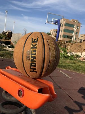 真实使用感受鸿克篮球怎么样,鸿克质量如何,值得入手吗