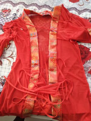 宝贝很不错，很性感很透，老婆穿上一定很漂亮