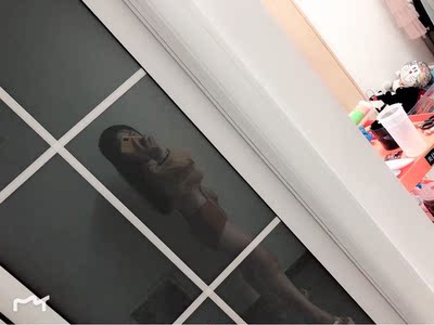 样子蛮好看的，就是胸有点包不住感觉。