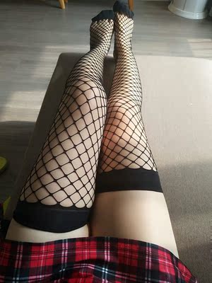 衣服质量很好 裙子料子是滑滑的那种 穿着很舒服 显身材 上衣后边有绑带可以调节肥瘦 男朋友说真好看 哈哈 衣服质量很好 裙子料子是滑滑的那种 穿着很舒服 显身材 上衣后边有绑带可以调节肥瘦 男朋友说真好看 哈哈