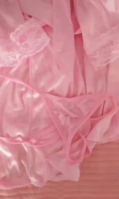 买的大了,本来打算买小号又怕不够,不过不影响整体效果,挺喜欢的,上身舒服,以后有需要会继续光顾!!! 买的大了,本来打算买小号又怕不够,不过不影响整体效果,挺喜欢的,上身舒服,以后有需要会继续光顾!!!