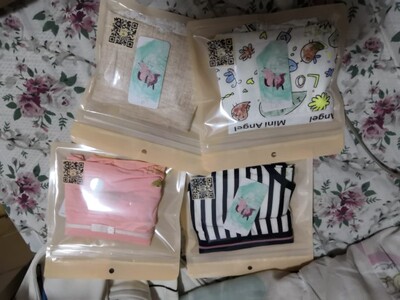 布料滑滑冰冰的挺舒服的。