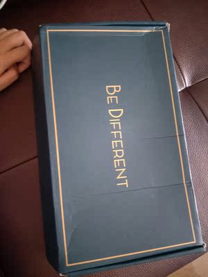 内衣很漂亮  设计比较独特 因为超级喜欢决定带出国穿  可能是买内衣以来在网上买到最好看的内衣了