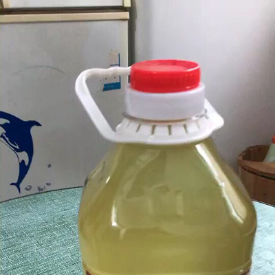 收到一大壶，味道不错，甜甜的，有后劲，看着只有8度。感觉会喝醉的哦。每天喝一点，身体不怕冷了