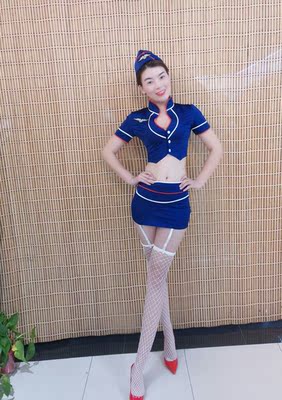 一套超级美的制服性感就不用多说了 重点是凸显大长腿， 老公看了都说从来没有见过这个样子 越来越迷人了 简直没想到自己老婆竟然可以这么美 哈哈