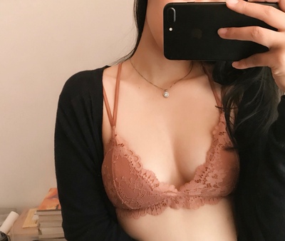 后背设计感十足 不勒  挺质感的