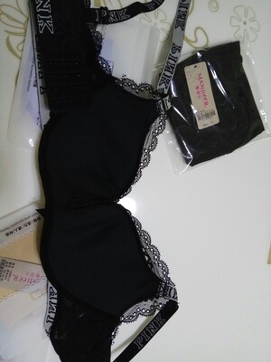 个人感觉内裤质量不错，穿着也舒服，内衣的肩带很漂亮，聚拢效果还可以，质量也不错，不过b杯以上的人可能穿不了，总体满意。