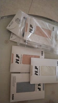 又买了一批,冷灰色,裸粉,奶白。。。。。。手感滑滑的,丝袜超薄超透,丝质很棒!赞一个! 又买了一批,冷灰色,裸粉,奶白。。。。。。手感滑滑的,丝袜超薄超透,丝质很棒!赞一个!