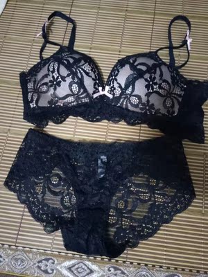 内衣很好看,穿着也很舒服,价格也挺便宜的,满意的一次购物 内衣很好看,穿着也很舒服,价格也挺便宜的,满意的一次购物